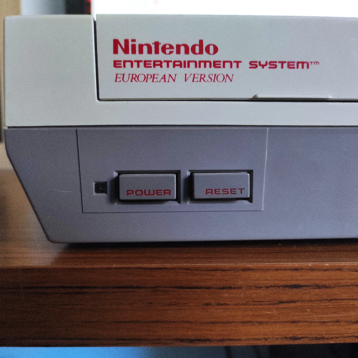 Vendora ΣΥΛΛΕΚΤΙΚΗ ORIGINAL ΚΟΝΣΟΛΑ 1985 Nintendo Entertainment System (NES) European Version 3 Vendora ΣΥΛΛΕΚΤΙΚΗ ORIGINAL ΚΟΝΣΟΛΑ 1985 Nintendo Entertainment System (NES) European Version