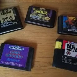 Vendora SEGA GENESIS 32X, αυθεντικη αμερικανικη συσκευη με ανταπτορα τηλεορασης κ μετασχηματιστη ρευματος. Ερχεται με συλλογη απο τα καλυτερα παιχνιδια μαχης κ χειριστηρια. -vintage object shop cd81b6359e4b91359a13b4ffb0766e31f27fb6d8 xl