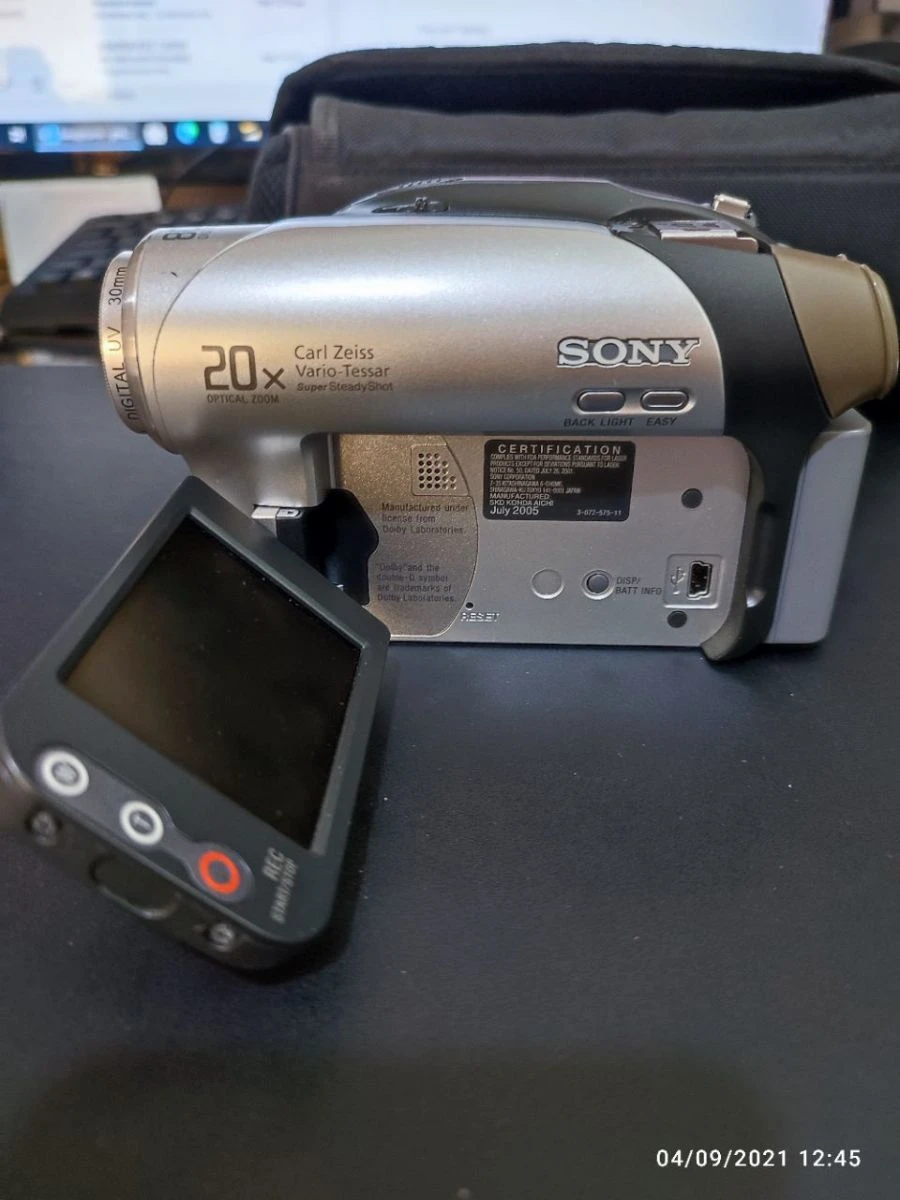 Vendora Sony DCR-DVD653E PAL DVD Camcorder 5 Vendora Sony DCR-DVD653E PAL DVD Camcorder - Image 3