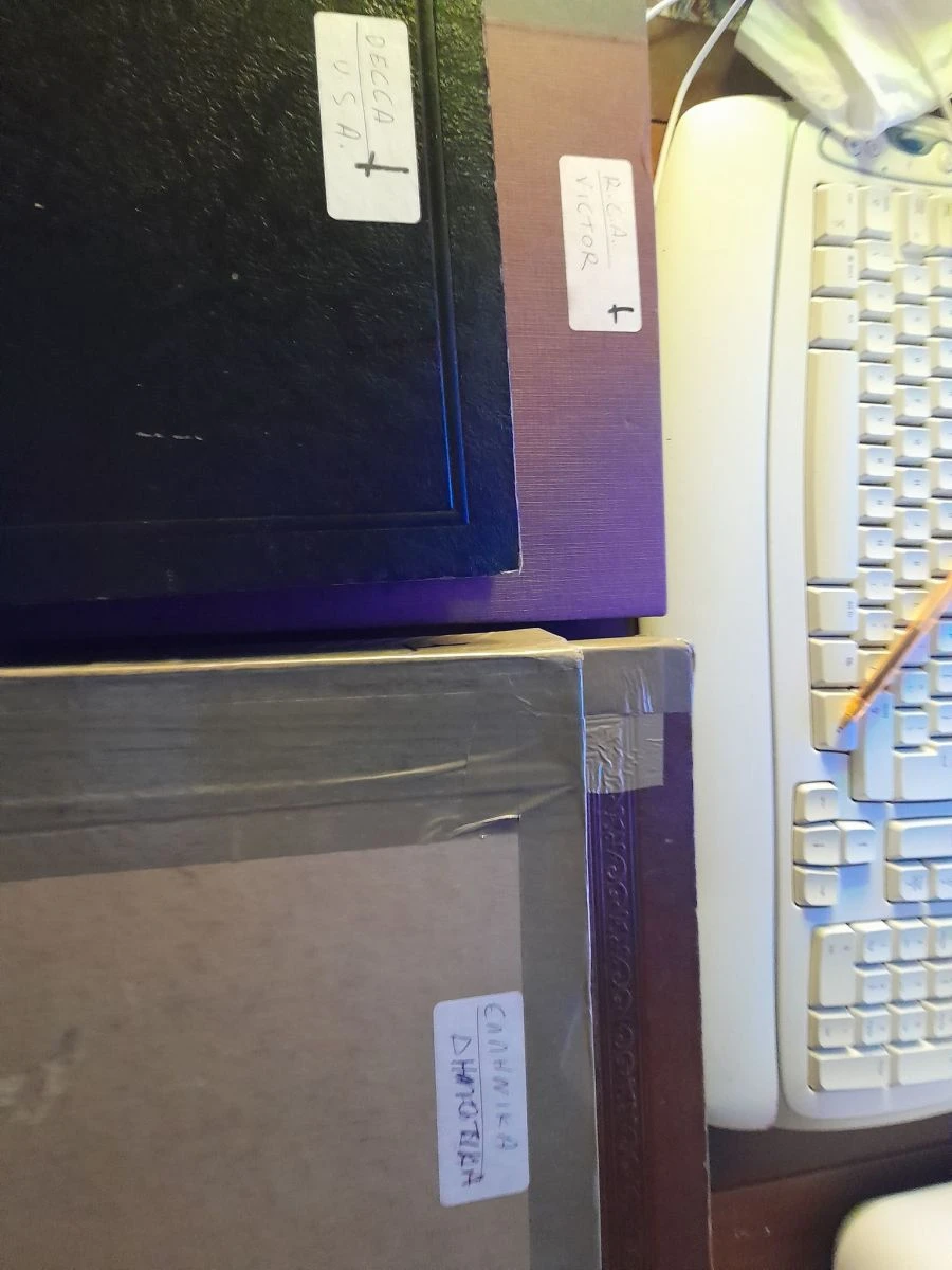 Vendora ΓΡΑΜΜΟΦΩΝΟ ΣΕ ΑΡΙΣΤΗ ΚΑΤΑΣΤΑΣΗ ΜΕ ΠΕΡΙΠΟΥ 60 ΔΙΣΚΟΥΣ ΜΕ ΠΑΛΙΑ ΛΑΙΚΑ ΚΑΙ ΔΗΜΟΤΙΚΑ ΤΡΑΓΟΥΔΙΑ 10 Vendora ΓΡΑΜΜΟΦΩΝΟ ΣΕ ΑΡΙΣΤΗ ΚΑΤΑΣΤΑΣΗ ΜΕ ΠΕΡΙΠΟΥ 60 ΔΙΣΚΟΥΣ ΜΕ ΠΑΛΙΑ ΛΑΙΚΑ ΚΑΙ ΔΗΜΟΤΙΚΑ ΤΡΑΓΟΥΔΙΑ - Image 8