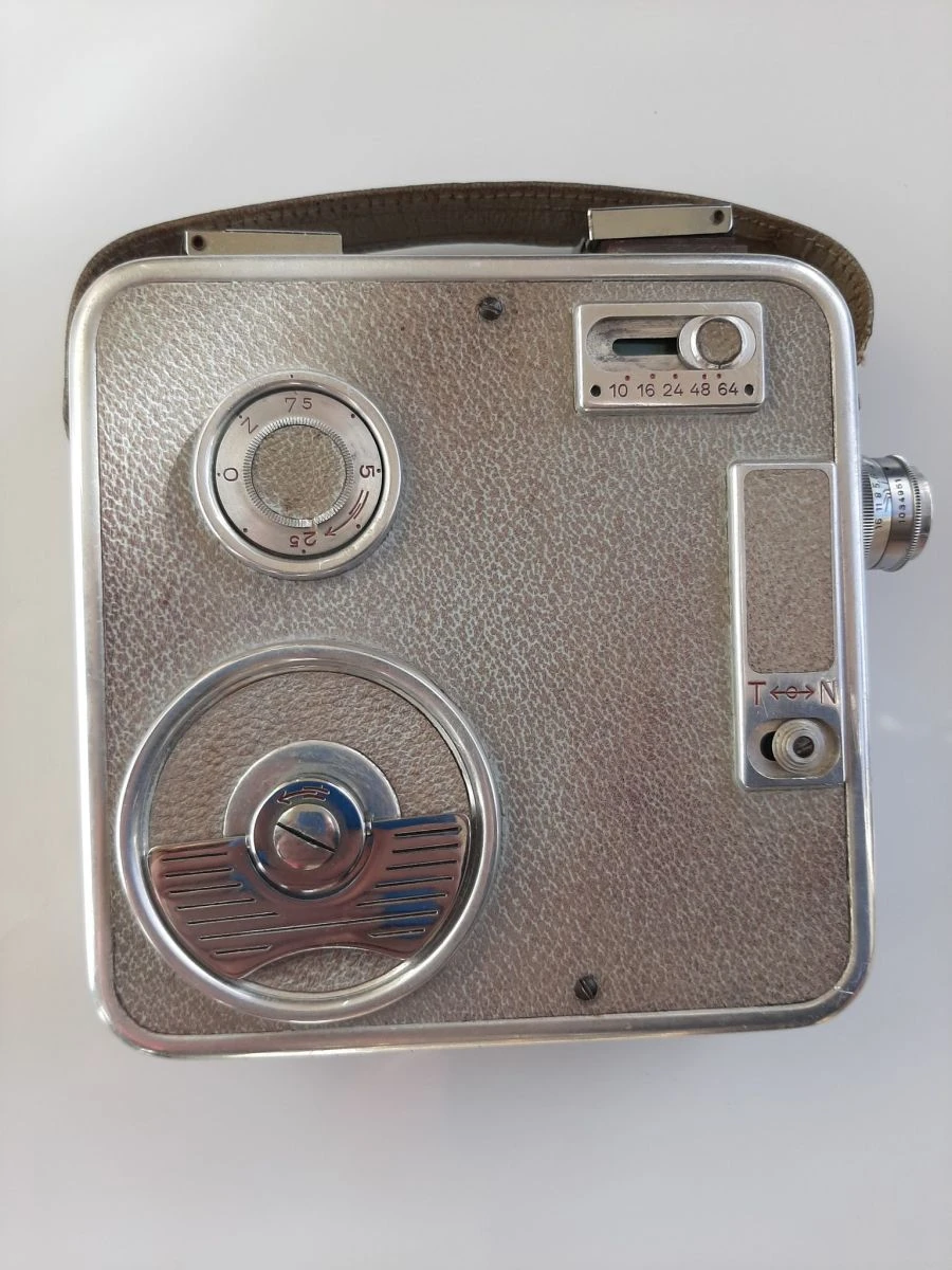 Vendora ΚΑΜΕΡΑ ΛΗΨΗΣ-ΠΡΟΒΟΛΗΣ ADMIRA VINTAGE ΑΠΟ ΤΙΣ ΑΡΧΕΣ ΤΟΥ 20 ΑΙΩΝΑ. ΣΠΑΝΙΟ ΚΟΜΜΑΤΙ, ΚΑΙ ΣΕ ΠΟΛΥ ΚΑΛΗ ΚΑΤΑΣΤΑΣΗ. ΜΕ ΟΛΑ ΤΑ ΕΞΑΡΤΗΜΑΤΑ. 9 Vendora ΚΑΜΕΡΑ ΛΗΨΗΣ-ΠΡΟΒΟΛΗΣ ADMIRA VINTAGE ΑΠΟ ΤΙΣ ΑΡΧΕΣ ΤΟΥ 20 ΑΙΩΝΑ. ΣΠΑΝΙΟ ΚΟΜΜΑΤΙ, ΚΑΙ ΣΕ ΠΟΛΥ ΚΑΛΗ ΚΑΤΑΣΤΑΣΗ. ΜΕ ΟΛΑ ΤΑ ΕΞΑΡΤΗΜΑΤΑ. - Image 7