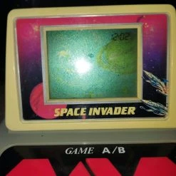 Vendora SPACE INVADER TABLE TOP ELECTRONIC VIDEO GAME LCD SCREEN MIP WORKS -vintage object shop e3cb014d76a7bebe793910276298b7e53440971c xl