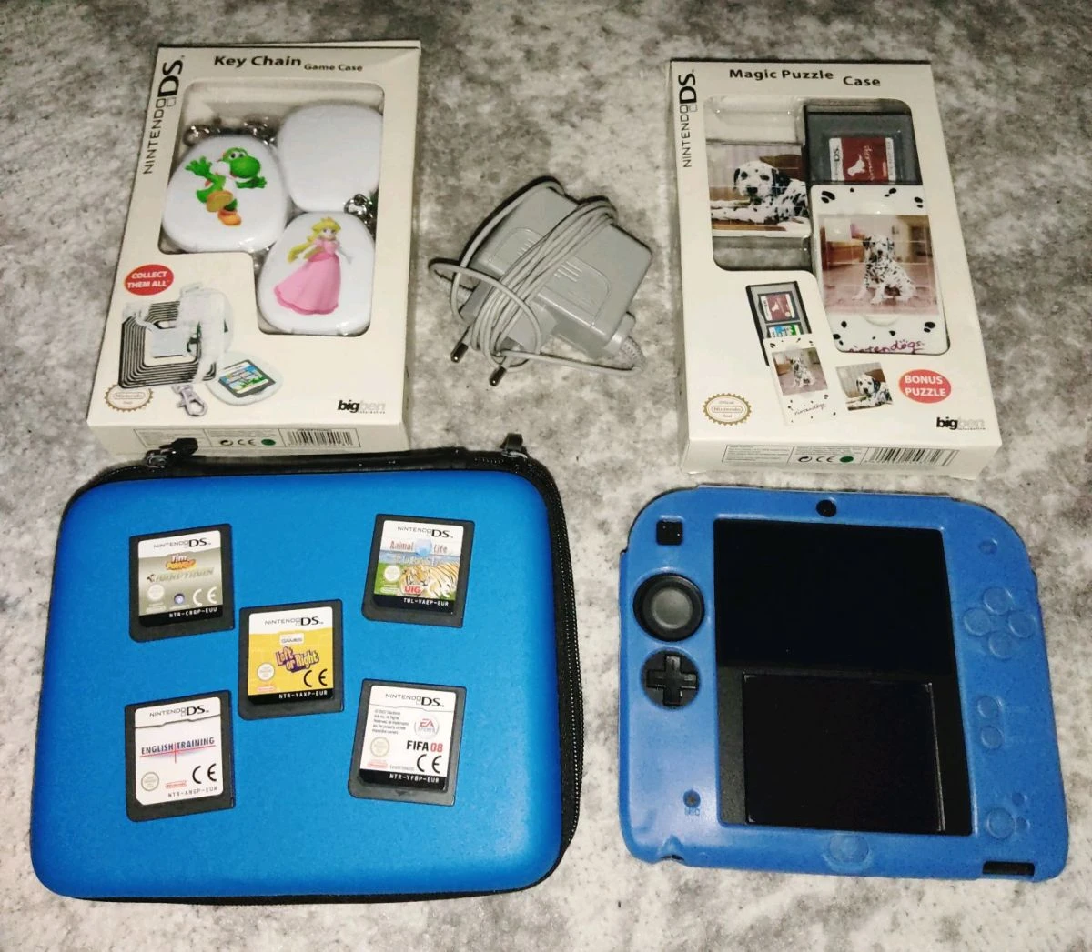 Vendora Πωλείται κονσόλα Nintendo 2DS & Extras!! 3 Vendora Πωλείται κονσόλα Nintendo 2DS & Extras!!
