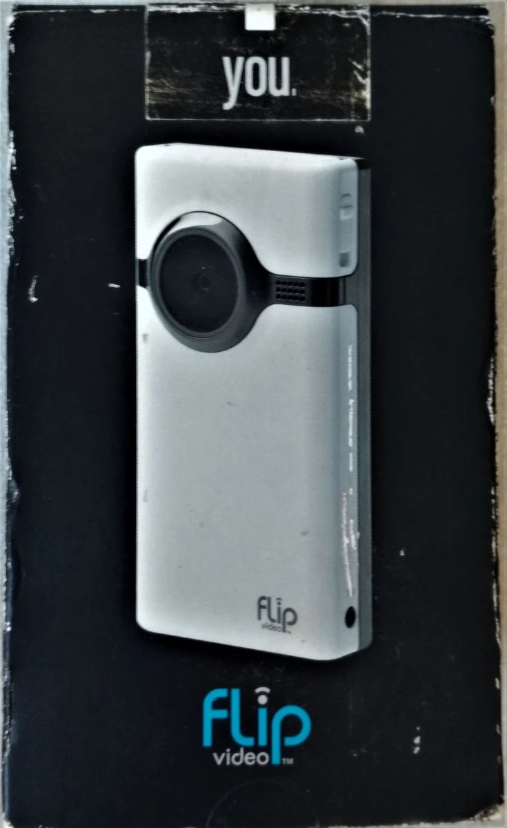 Vendora Μικρή παλιά βιντεοκάμερα Cisco FLIP (στο κουτί της) 7 Vendora Μικρή παλιά βιντεοκάμερα Cisco FLIP (στο κουτί της) - Image 5