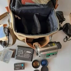 Vendora ΜΙΝΙ VIDEO CAMERA PANASONIC NV DS33. WITH FULL EXTRA ACCESORIES. VINTAGE! ΣΕ ΚΑΤΑΣΤΑΣΗ ΠΛΗΡΟΥΣ ΛΕΙΤΟΥΡΓΙΑΣ.