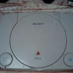 Vendora ΠΑΙΧΝΙΔΟΜΗΧΑΝΗ PLAYSTATION PS ONE SCPH-102 -vintage object shop f16ff8a50e58107f442b9db176b8fbbcd9930e5d xl