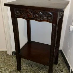 Vendora Σετ επίπλων σκαλιστά σκυριανά. (Τραπεζαρία,Μπουφές,Βιτρίνα,Τραπεζάκι,Καρέκλες,Πολυθρόνες,Φωτιστικό οροφής) -vintage object shop f1d355d1168c8bbf27aaaa49ae1597508f32cc85 xl