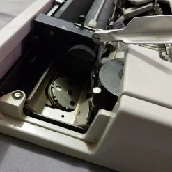 Vendora Γραφομηχανή Olivetti Dora -vintage object shop f239d699be451e0a60b0739ac20490fed9da3eb6 xl