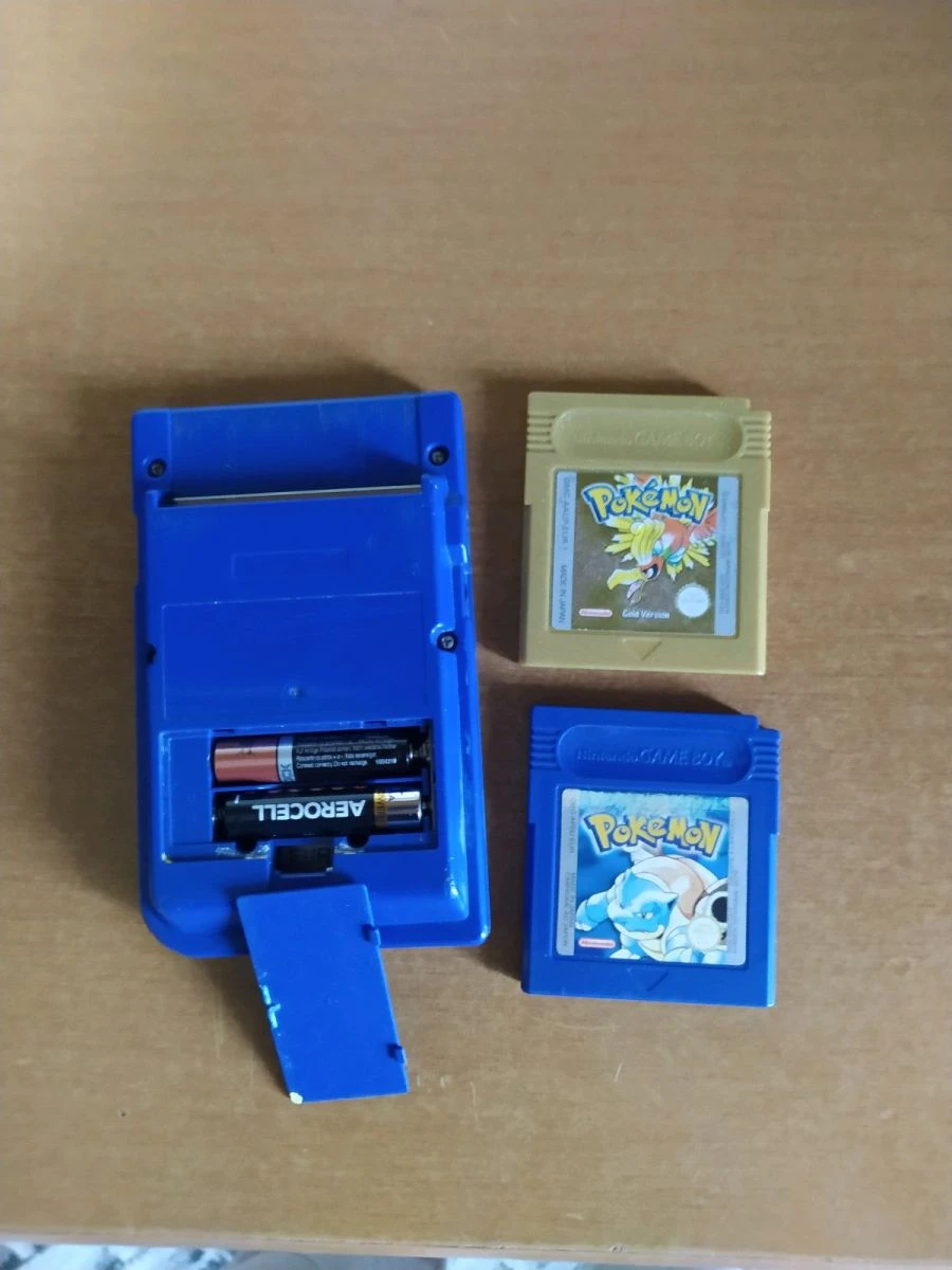 Vendora Game Boy Pocket + Pokemon Gold + Pokémon Blue 4 Vendora Game Boy Pocket + Pokemon Gold + Pokémon Blue - Image 2