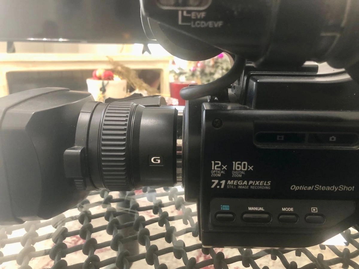Vendora βιντεοκάμερα Sony Mc2000 σε άριστη κατάσταση 400 Euro δώρο φώτα η προβολακια και τρίποδας 14 Vendora βιντεοκάμερα Sony Mc2000 σε άριστη κατάσταση 400 Euro δώρο φώτα η προβολακια και τρίποδας - Image 12