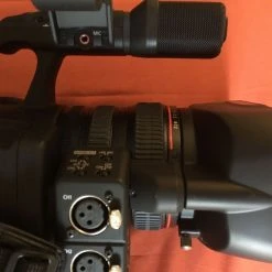 Vendora Camera Canon HDV σχεδόν αχρησιμοποίητη. η κάμερα πρακτικά είναι καινούργια αφού δεν έχει χρησιμοποιηθεί ποτέ. υπάρχουν όλα τα εξαρτήματα και η αυθεντική της Samsonite τσάντα. 23 Vendora Camera Canon HDV σχεδόν αχρησιμοποίητη. η κάμερα πρακτικά είναι καινούργια αφού δεν έχει χρησιμοποιηθεί ποτέ. υπάρχουν όλα τα εξαρτήματα και η αυθεντική της Samsonite τσάντα. -vintage object shop f4f215aef717575bf85731975ccf3eca41060f1c xl