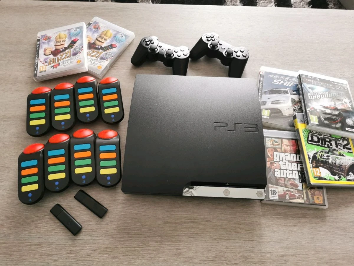 Vendora SONY PS3 Slim 500 Gb + 2 Dualshock Controlers+Παιχνίδια 3 Vendora SONY PS3 Slim 500 Gb + 2 Dualshock Controlers+Παιχνίδια