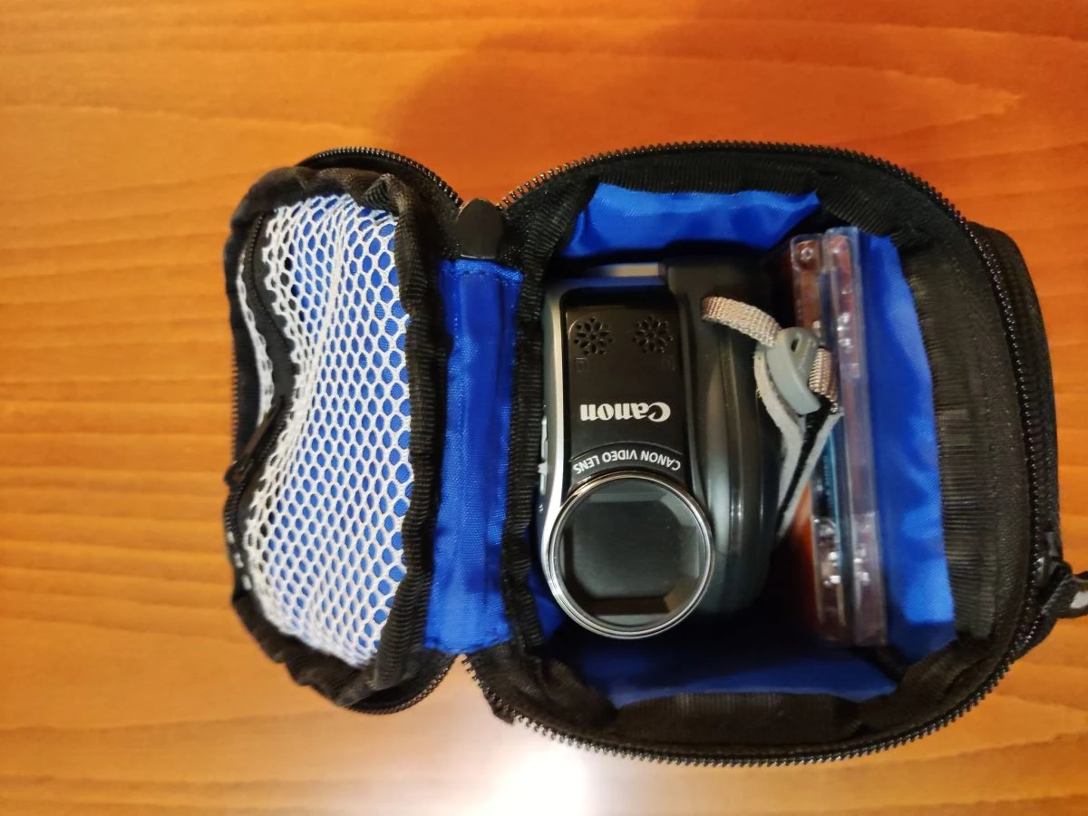 Vendora Βιντεοκαμερα Canon σε αριστη κατασταση 6 Vendora Βιντεοκαμερα Canon σε αριστη κατασταση - Image 4