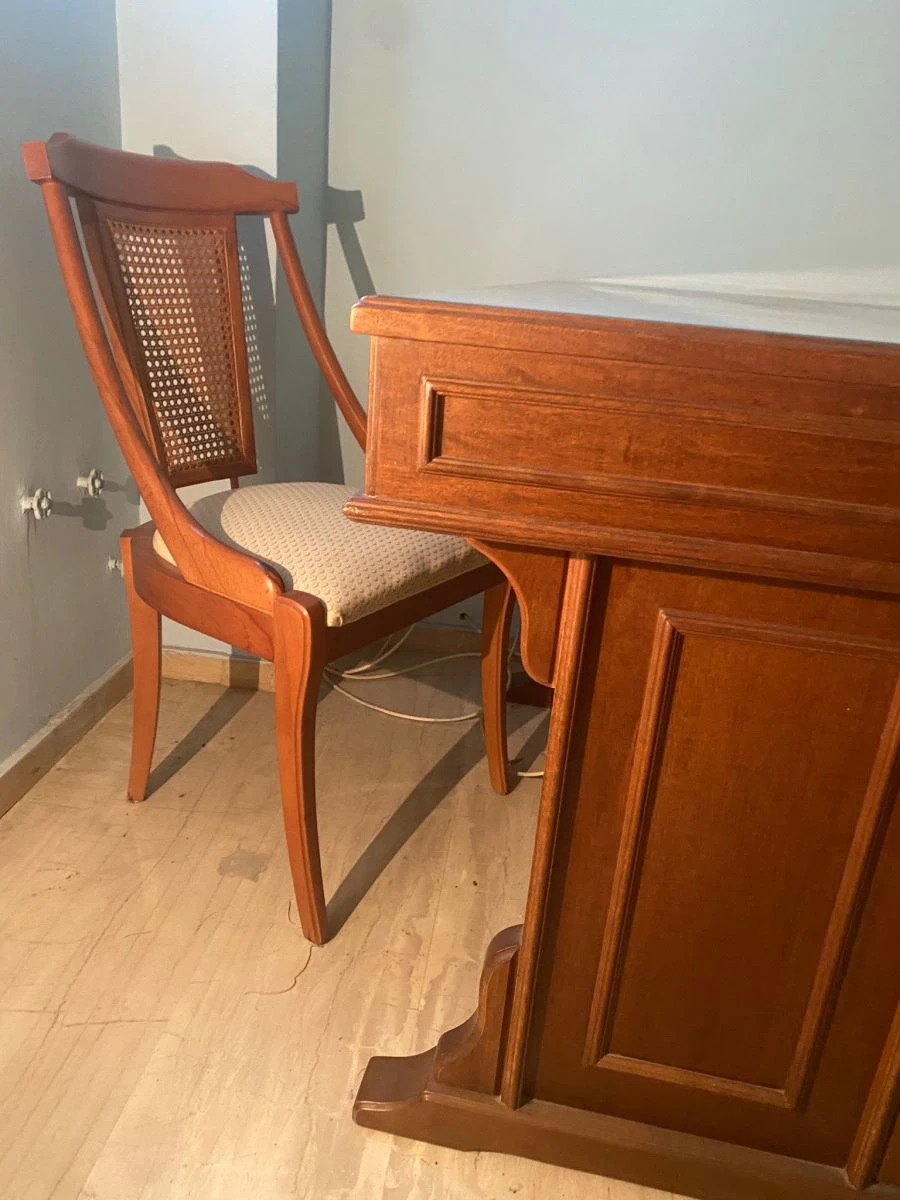 Vendora Γραφείο από καρυδιά σε άριστη κατάσταση με ασορτί καρέκλα 4 Vendora Γραφείο από καρυδιά σε άριστη κατάσταση με ασορτί καρέκλα - Image 2